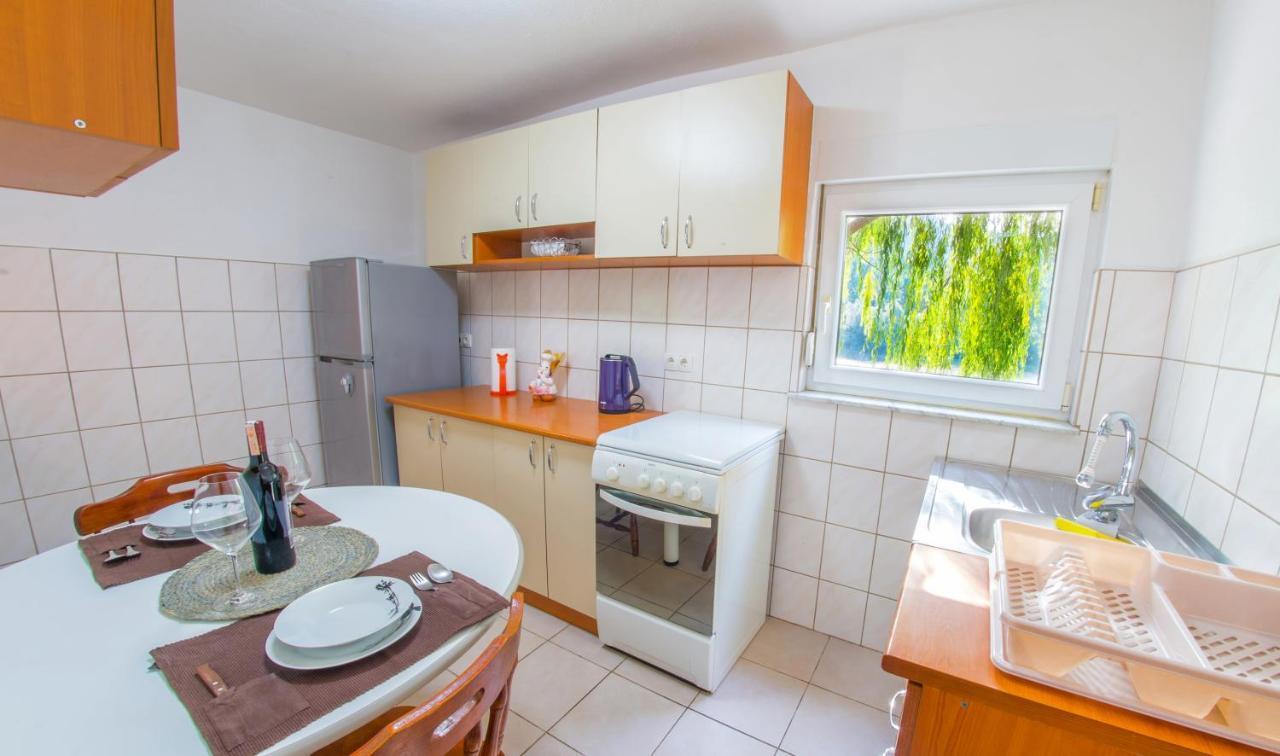Holiday Home Narona Mostar Eksteriør bilde